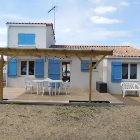 Holiday home Maison Plain-pied Au Calme, Proche Et Commerces, Animaux Bienvenus Sur Demande - Fr-1-476-91