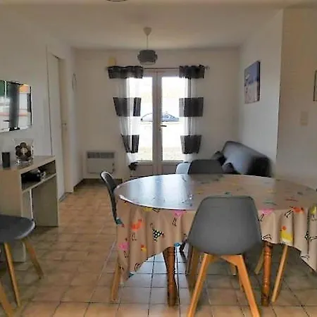 Maison Plain-pied Au Calme, Proche Et Commerces, Animaux Bienvenus Sur Demande - Fr-1-476-91