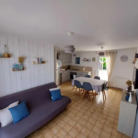 Holiday home Maison Plain-pied Au Calme, Proche Et Commerces, Animaux Bienvenus Sur Demande - Fr-1-476-91 *
